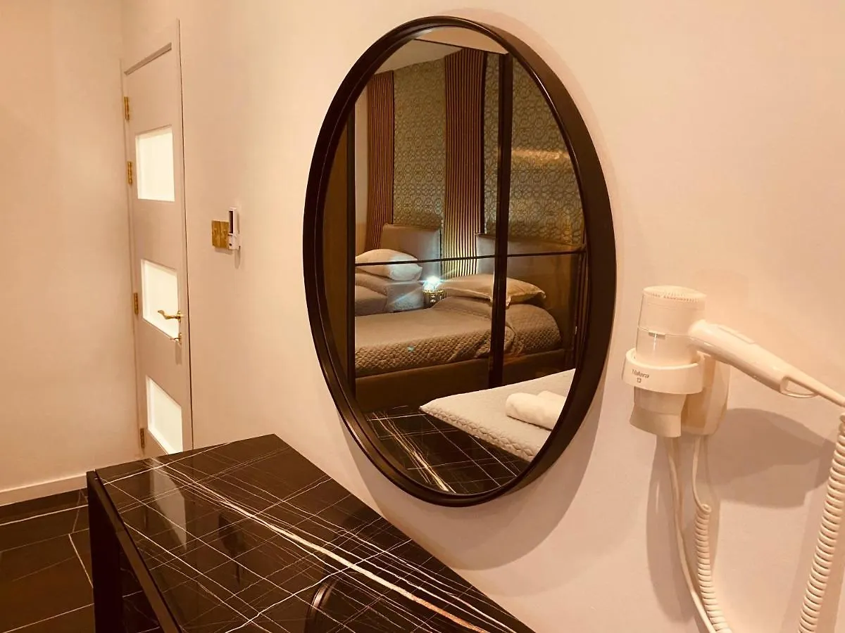 Azure Gold Apartment Senglea 0*,  Malta