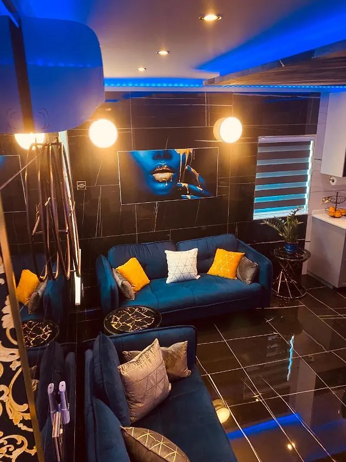 Azure Gold Apartment Senglea