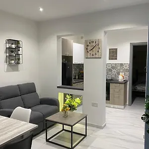 Cosy Private Townhouse In Heart Of , Senglea Malta